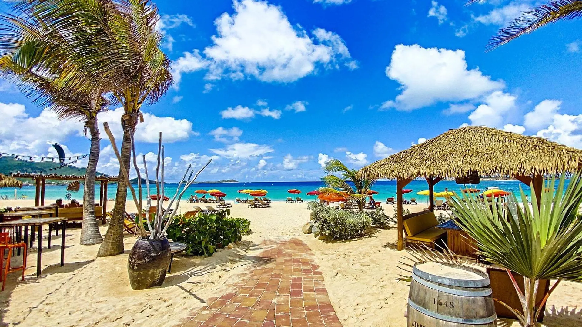 Sable Bleu Elegant 2-Bedroom Oceanfront Apartment Orient Bay