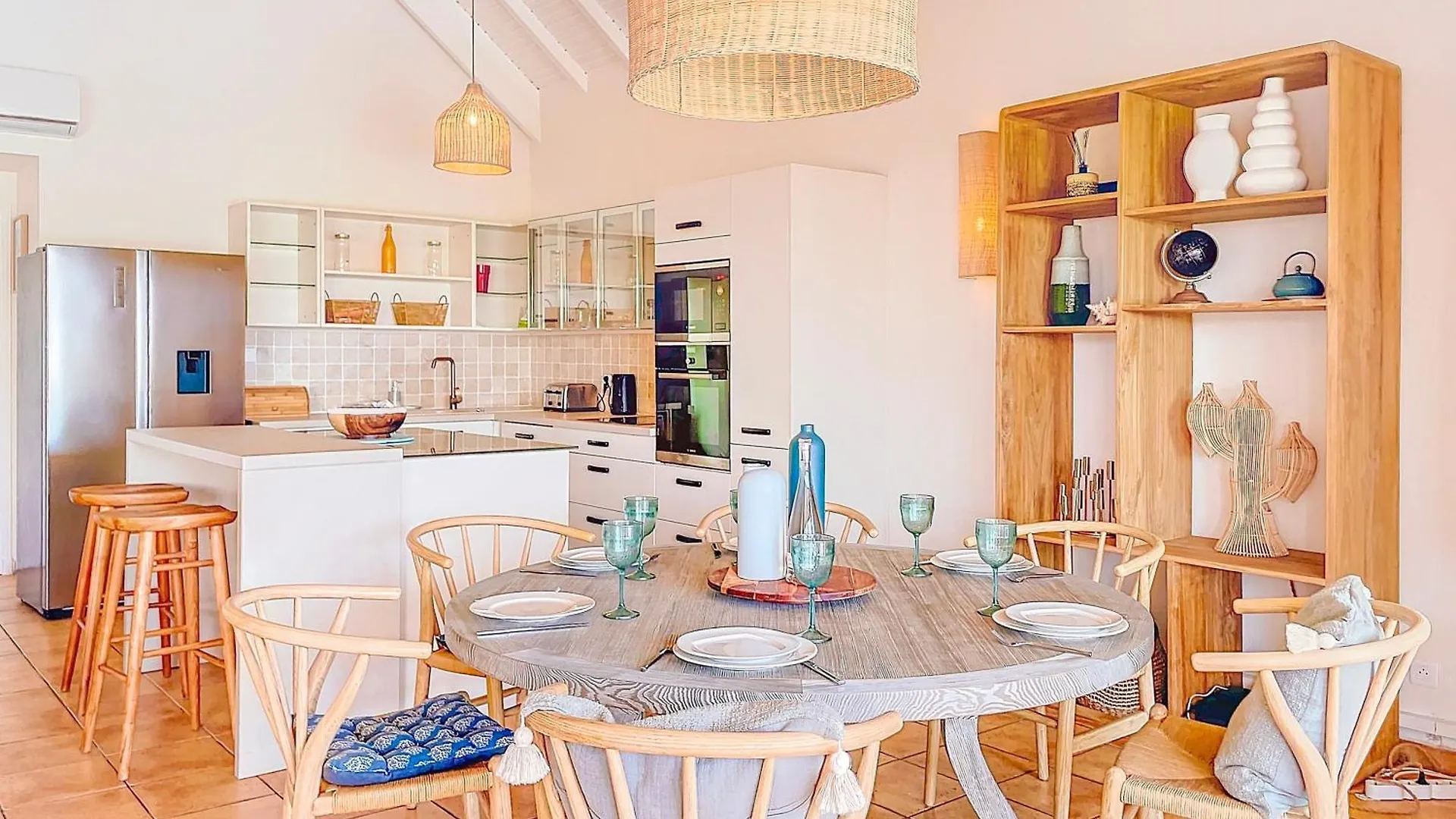 Sable Bleu Elegant 2-Bedroom Oceanfront Apartment Orient Bay 0*,