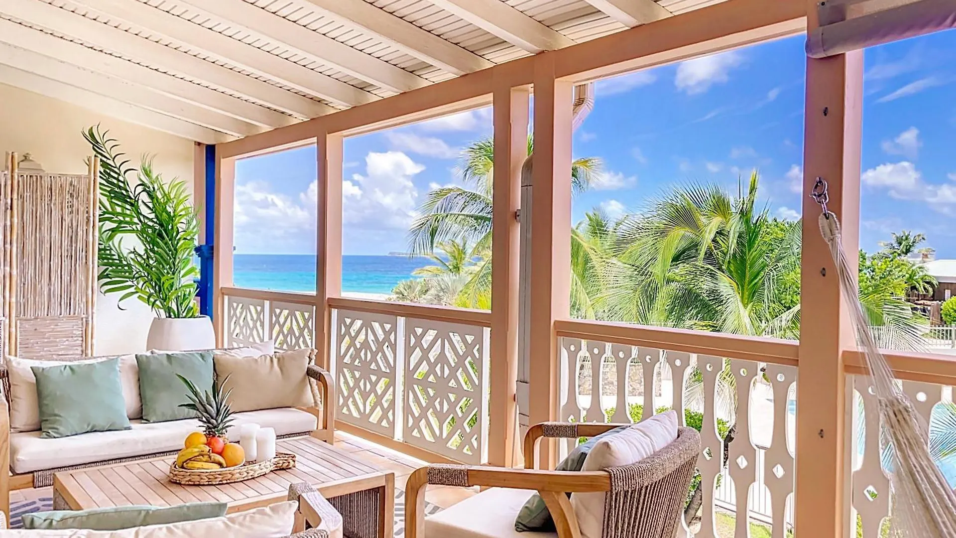 Sable Bleu Elegant 2-Bedroom Oceanfront Apartment Orient Bay