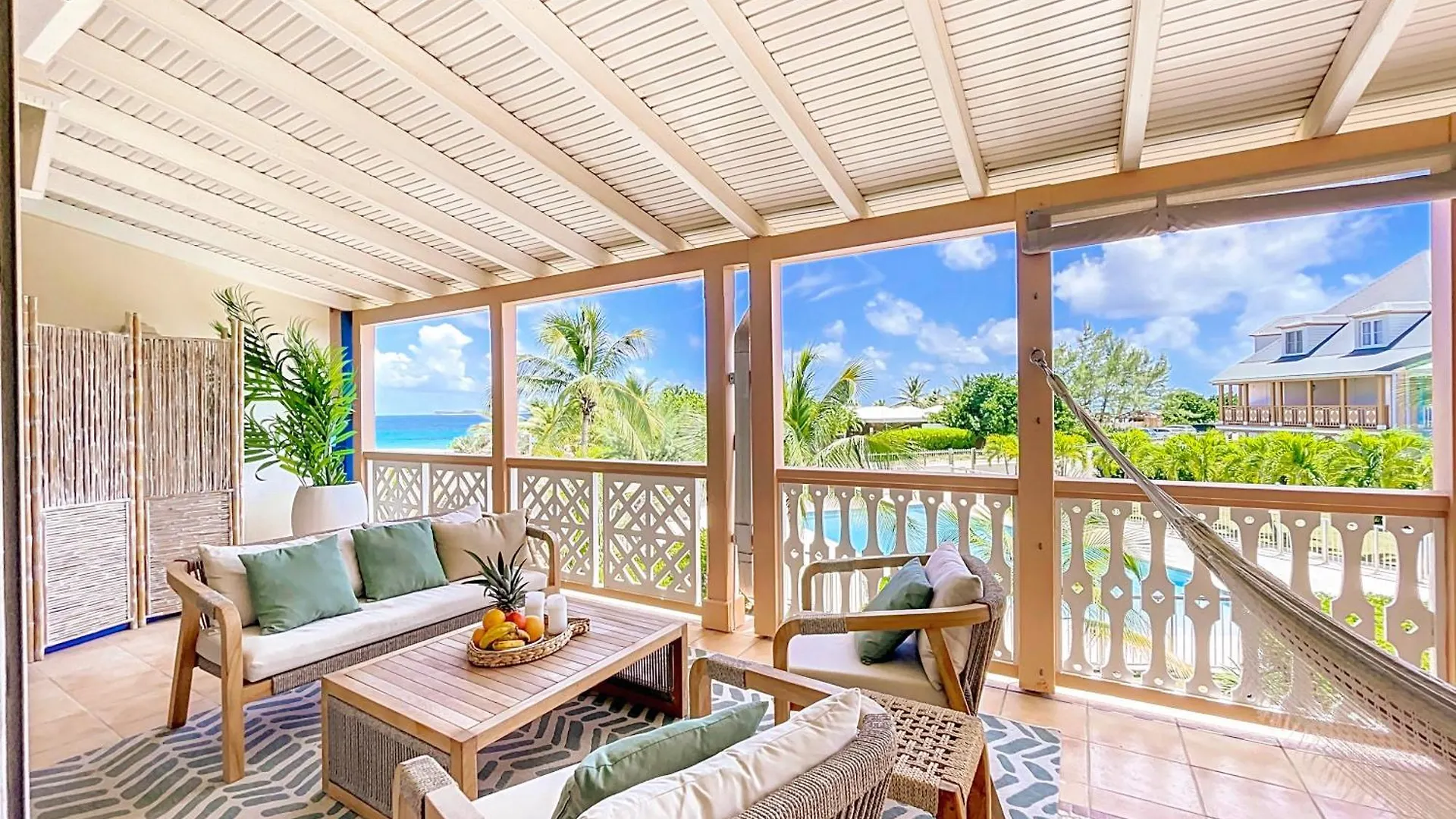 Sable Bleu Elegant 2-Bedroom Oceanfront Apartment Orient Bay