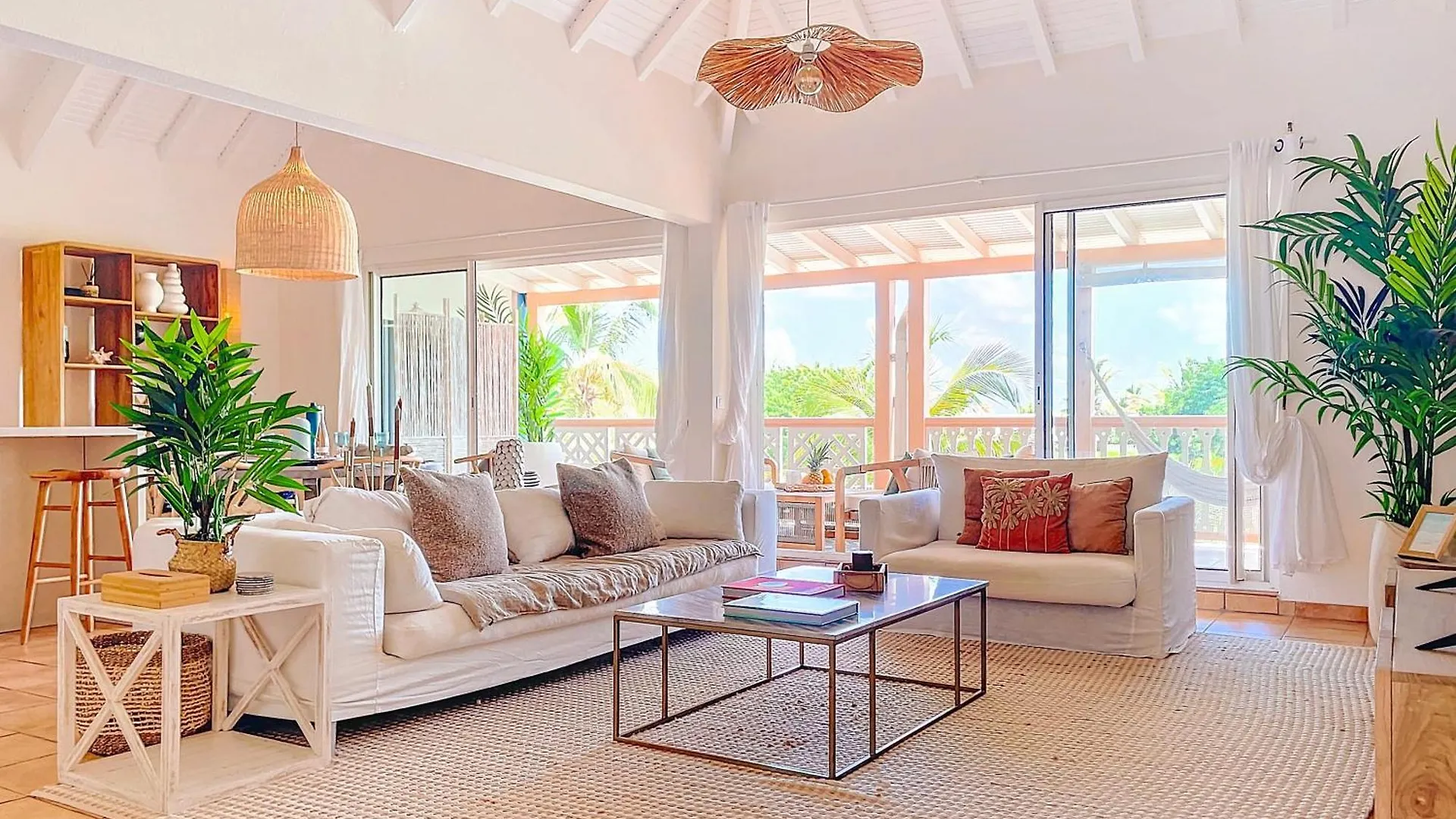 Sable Bleu Elegant 2-Bedroom Oceanfront Apartment Orient Bay 0*,