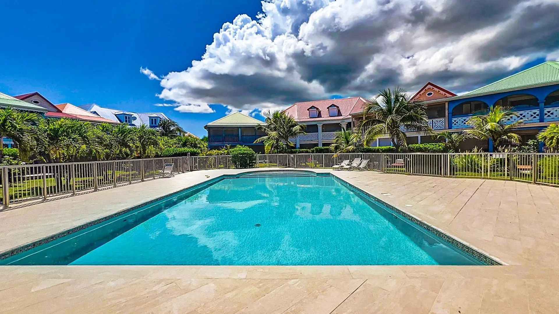 Sable Bleu Elegant 2-Bedroom Oceanfront Apartment Orient Bay 0*,  Sint Maarten/Saint Martin